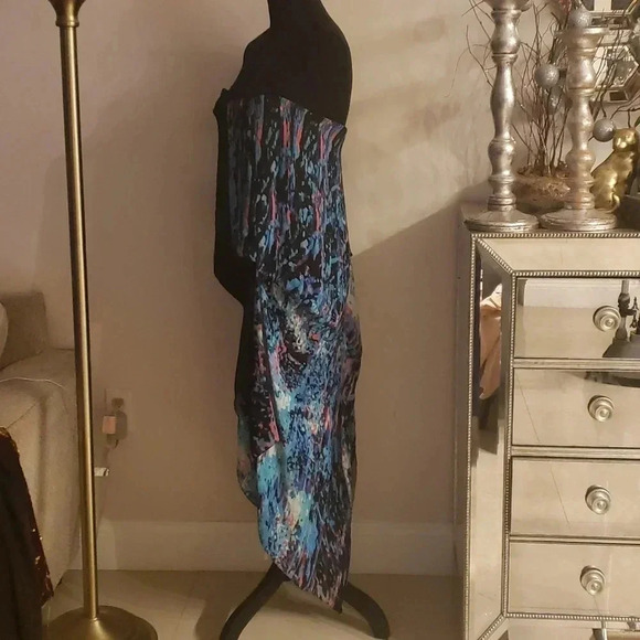 bcbg MaxAria runway Absolutely gorgeous dress size 4 - Picture 8 of 12